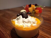 「Shaun the Sheep Cafe」の「ショーン・ザ・マンゴーソース パンナコッタ」（810円）