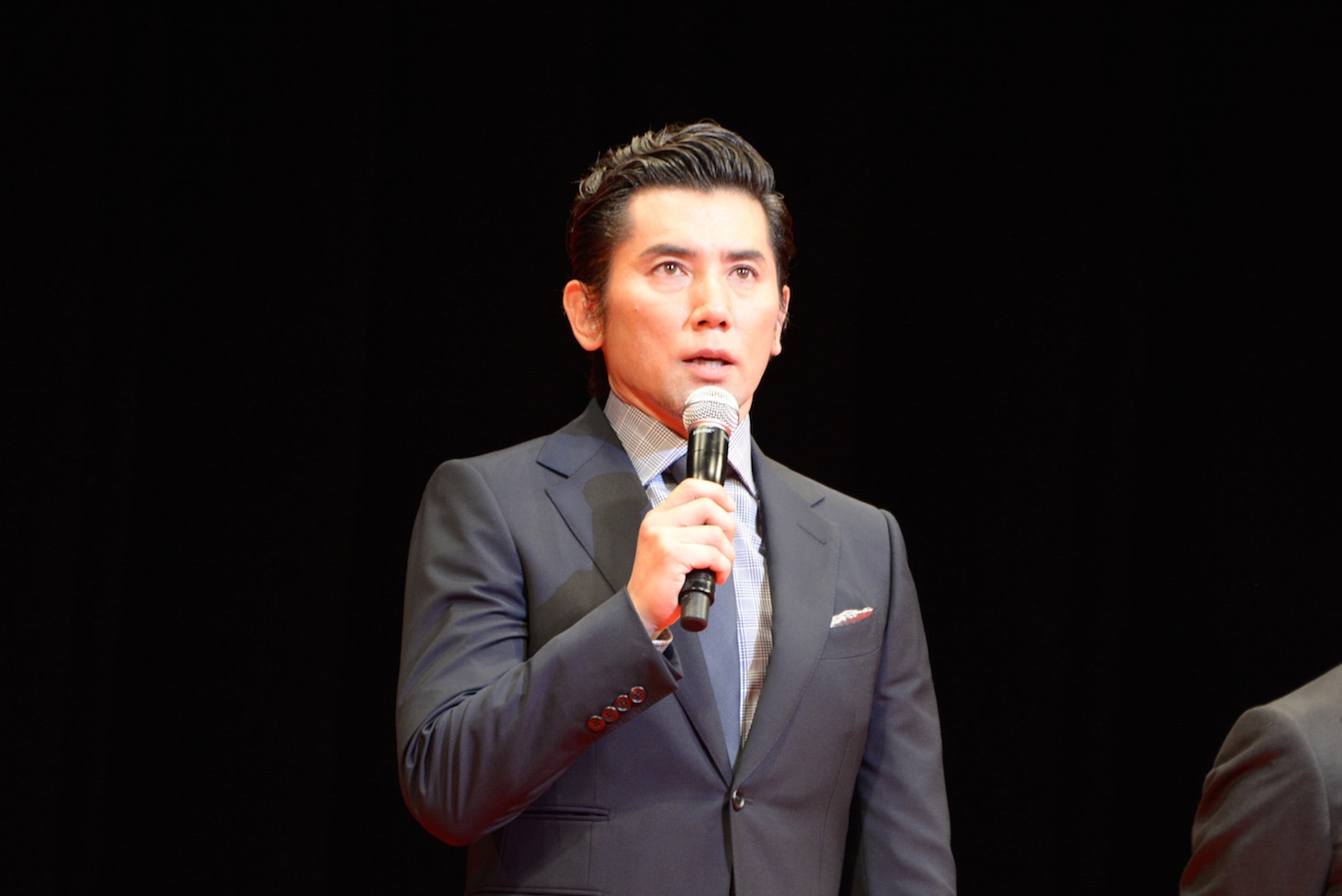 本木雅弘