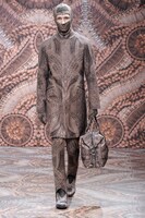 「The legacy of Alexander McQueen」 (Photo:Victor Boyko Getty Images) (c) BANGUMI / DERALF / ARTE G.E.I.E 2015