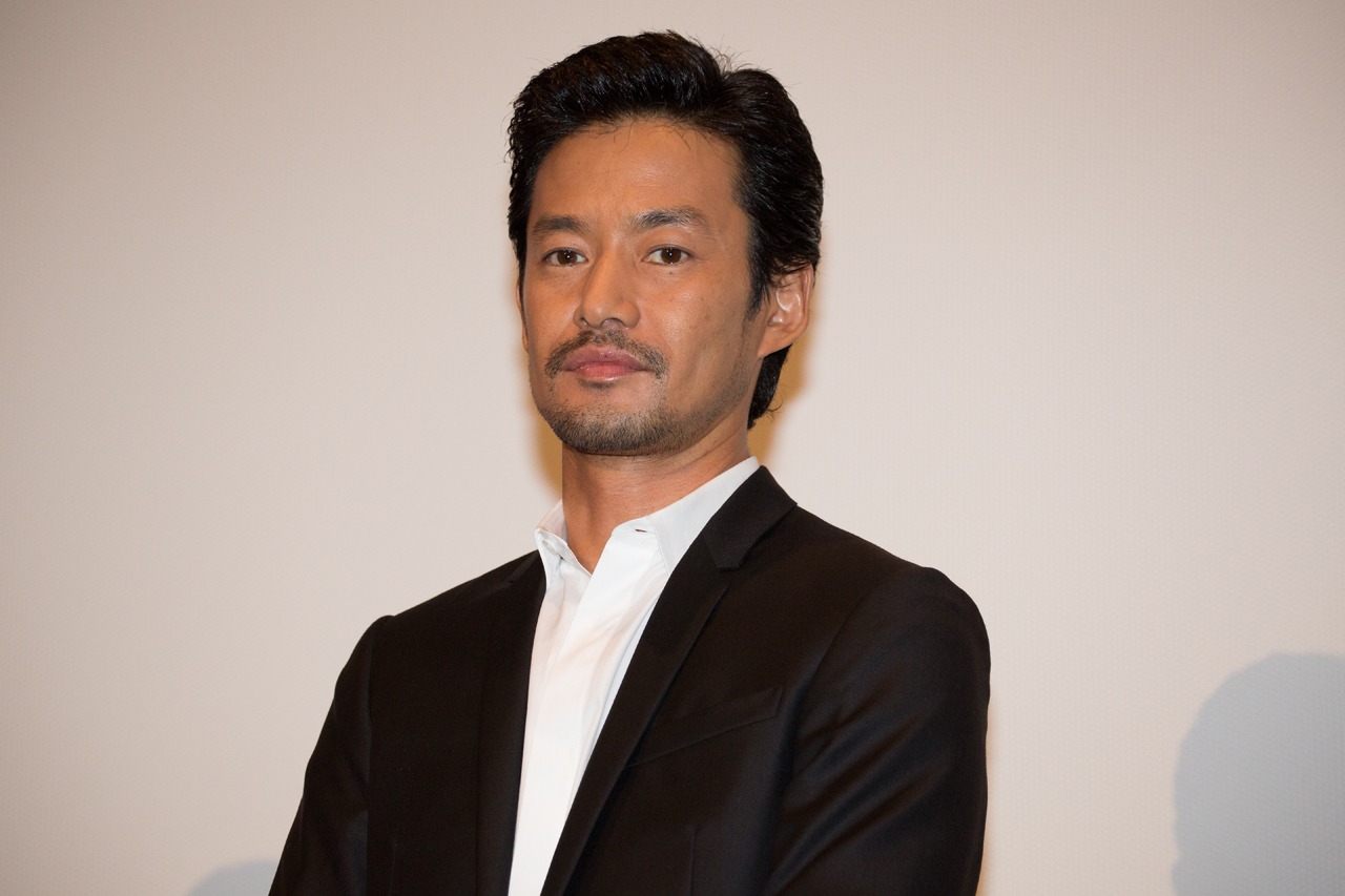 「at Home アットホーム」公開初日舞台挨拶に登壇した竹野内豊。