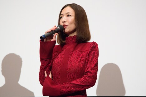「at Home アットホーム」公開初日舞台挨拶に登壇した松雪泰子。