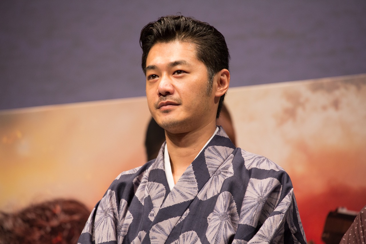 平山浩行