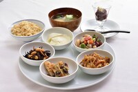 「高野山カフェ in 丸の内ハウス 2015」のメニューの1つ、「豆 五法御膳」