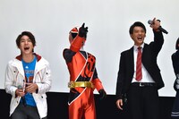 仮面ライダーゴーストの登場に大興奮の面々。