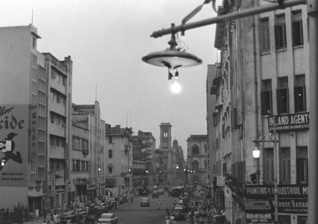 サタジット・レイ監督『ビッグ・シティ』('63インド)未開封新品 _.jpg