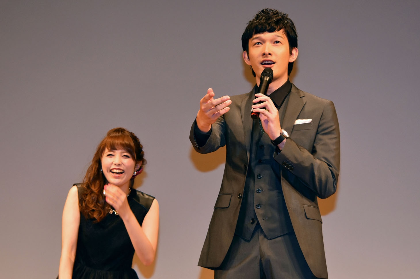 ウメコとセンの関係について、菊地に「付き合ってるんですかね？」と言われてショックを受ける伊藤陽佑。
