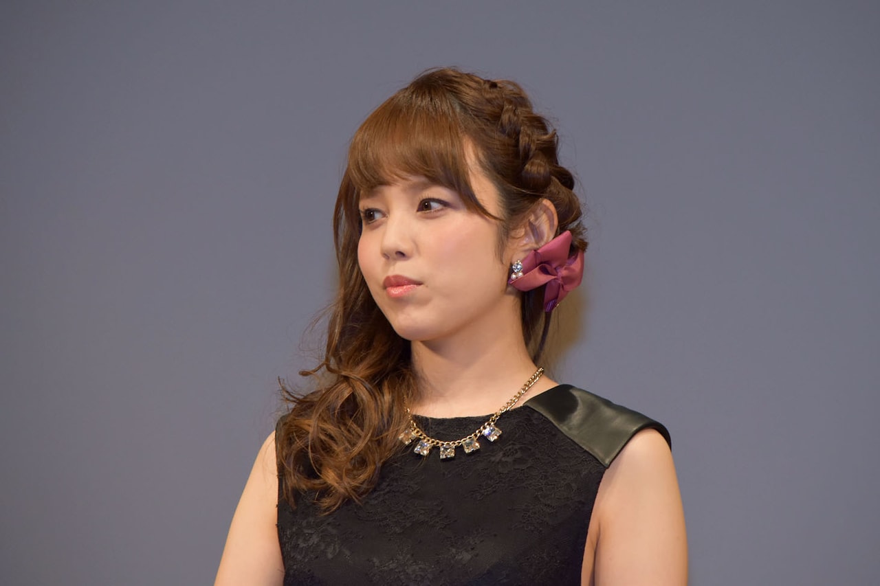 デカレンジャー ウメコ 菊地美香 直筆サイン 下敷き デカピンク 胡堂