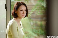 「あの日見た花の名前を僕達はまだ知らない。」より、本間洋子役の吉田羊。(c)フジテレビ