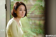 「あの日見た花の名前を僕達はまだ知らない。」より、本間洋子役の吉田羊。(c)フジテレビ