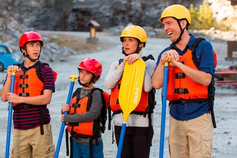 「お!バカんす家族」 (c) 2015 WARNER BROS. ENTERTAINMENT INC. AND RATPAC-DUNE ENTERTAINMENT LLC