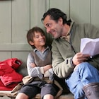 「ベル&セバスチャン」監督と子役の仲睦まじいメイキング写真公開