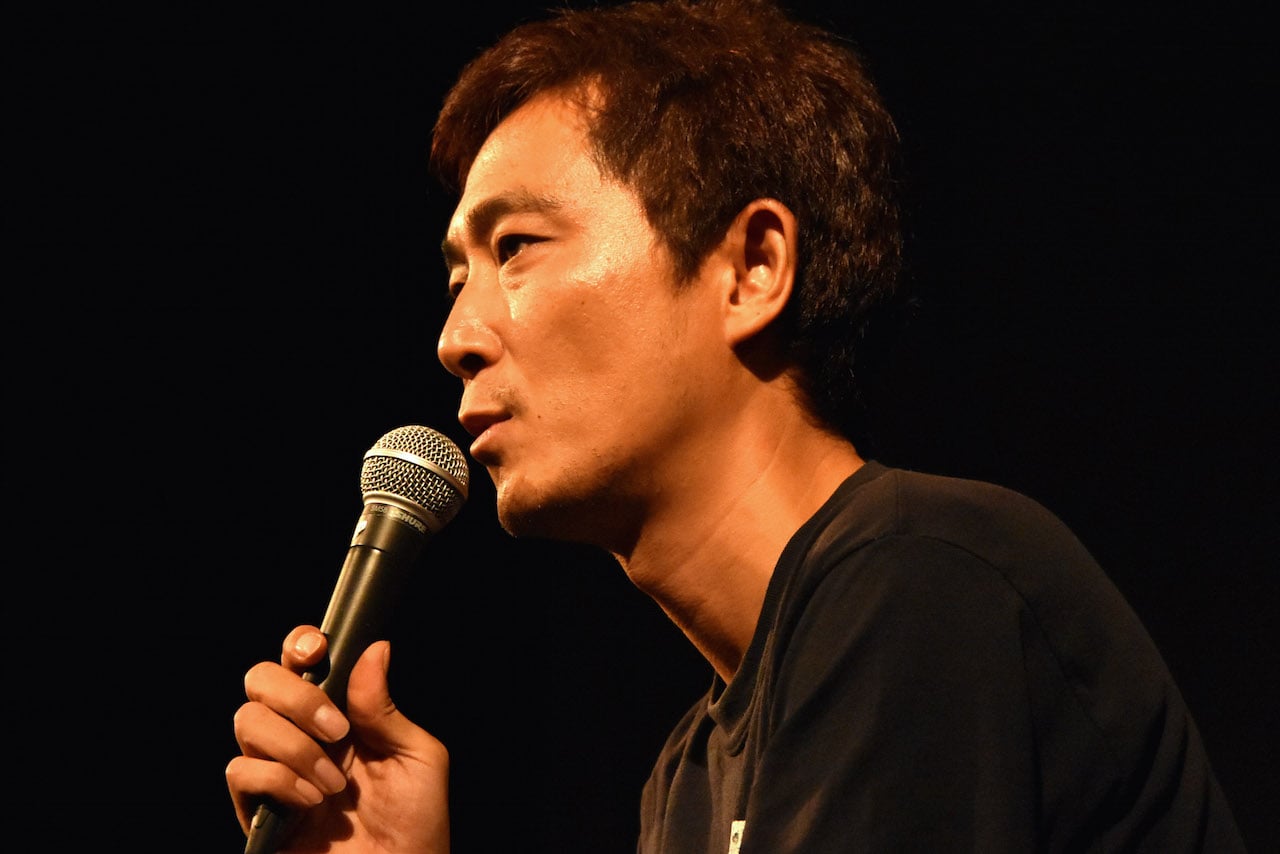 今年9月に行われた「バンコクナイツ」クランクイン直前イベントに出席した富田克也。