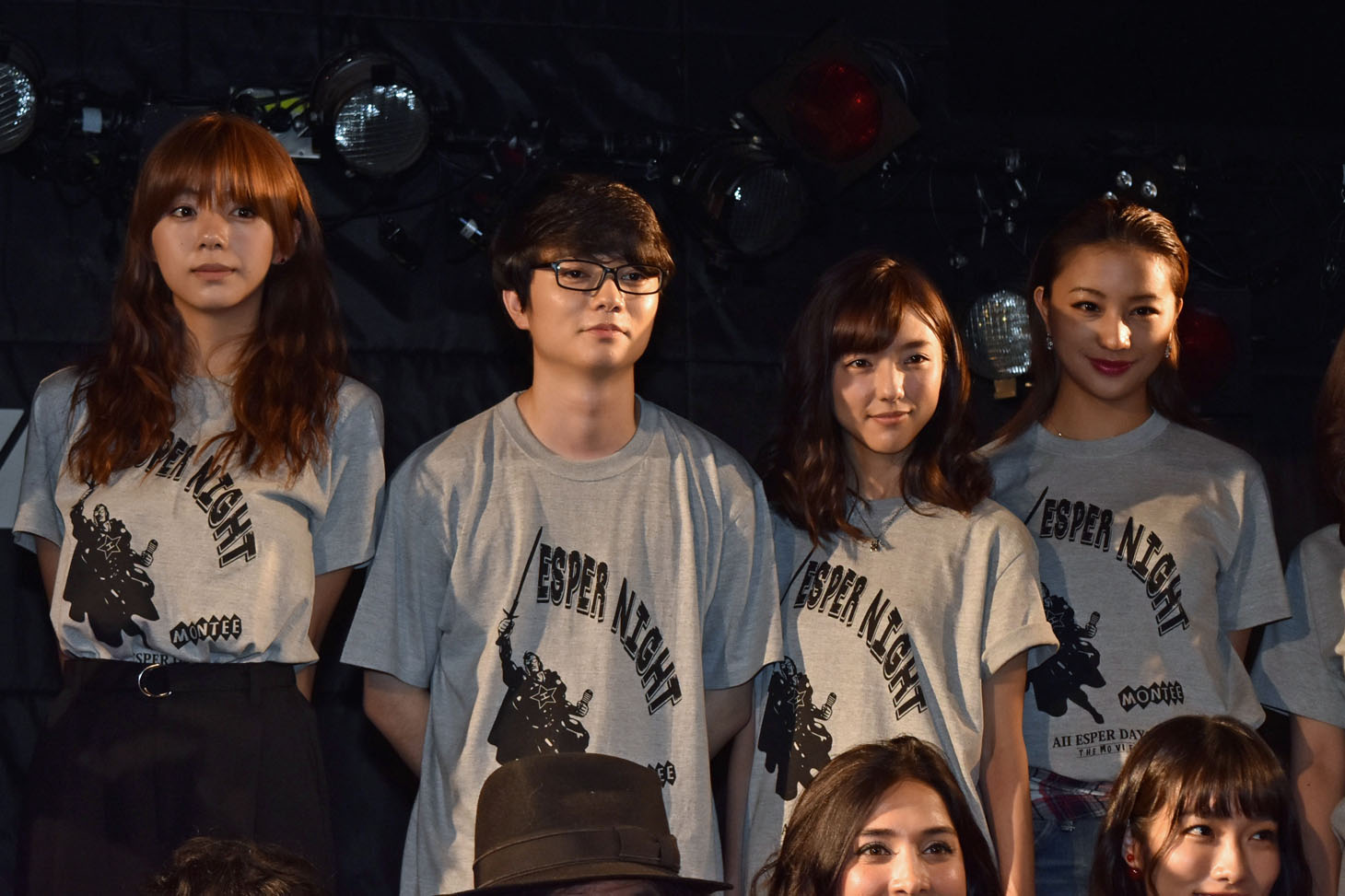 左から池田エライザ、染谷将太、真野恵里菜、高橋メアリージュン。