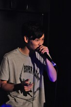 ボイスパーカッションを披露する柾木玲弥。