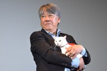 LiLiCoと北村一輝のやり取りを見守る渡辺武とあなご。