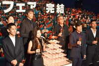 「アンフェア the end」初日舞台挨拶の様子。