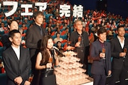「アンフェア the end」初日舞台挨拶の様子。
