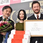 深津&浅野がカンヌでお昼寝、「岸辺の旅」舞台挨拶で映画祭のエピソード明かす