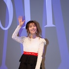 AKBぱるるが主演ホラー引っさげパリの映画祭へ、フランス語で挨拶