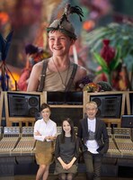 「PAN ～ネバーランド、夢のはじまり～」のワンシーン（上）と、呉田軽穂（松任谷由実）、松田聖子、松本隆（下）。