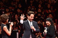 日本で食べたものを思い出せなくなったポール・ラッド。