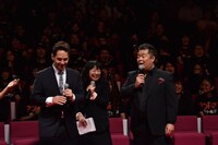 ポール・ラッドに突然自分のギャグ「ヒーハー！」を披露され驚く小杉竜一。