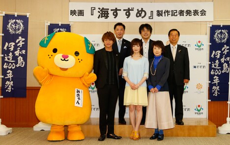 「海すずめ」製作記者発表会の様子。