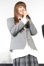 「通学シリーズ 通学電車」に出演した松井愛莉。