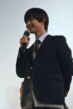 セリフの生披露を終え、余裕の表情を見せる千葉雄大。