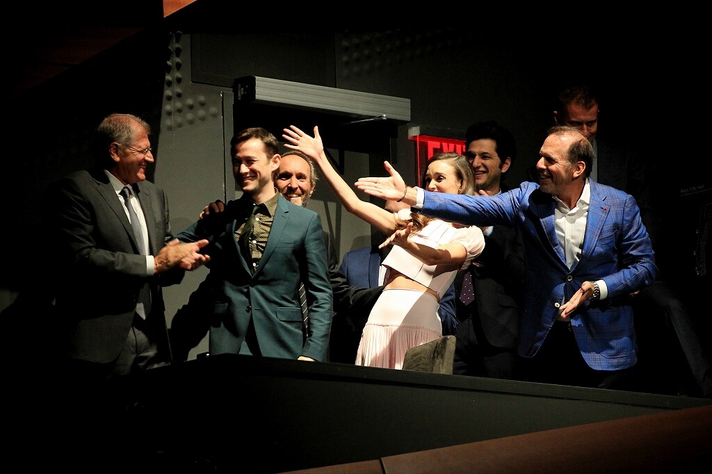 第53回ニューヨーク映画祭にて、和気あいあいとした雰囲気の「ザ・ウォーク」スタッフ・キャストたち。