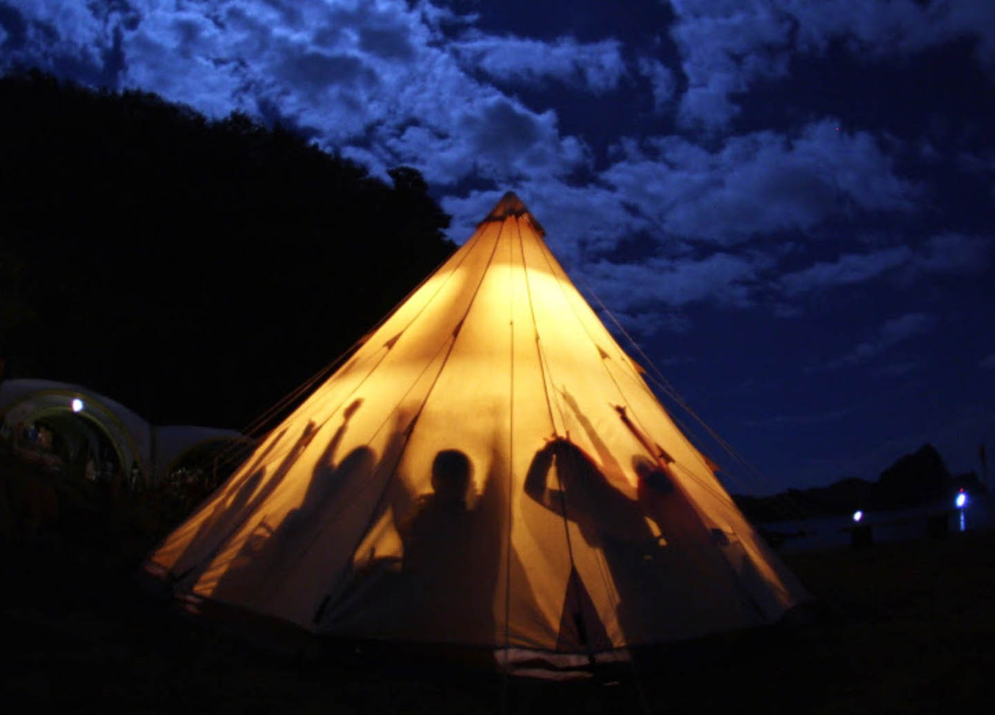 「MUJINTO cinema CAMP」イメージ画像