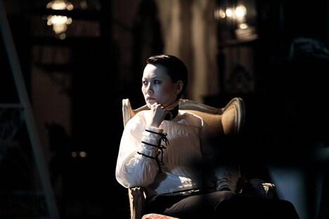 「ハイヒール」 (c)菊池良助