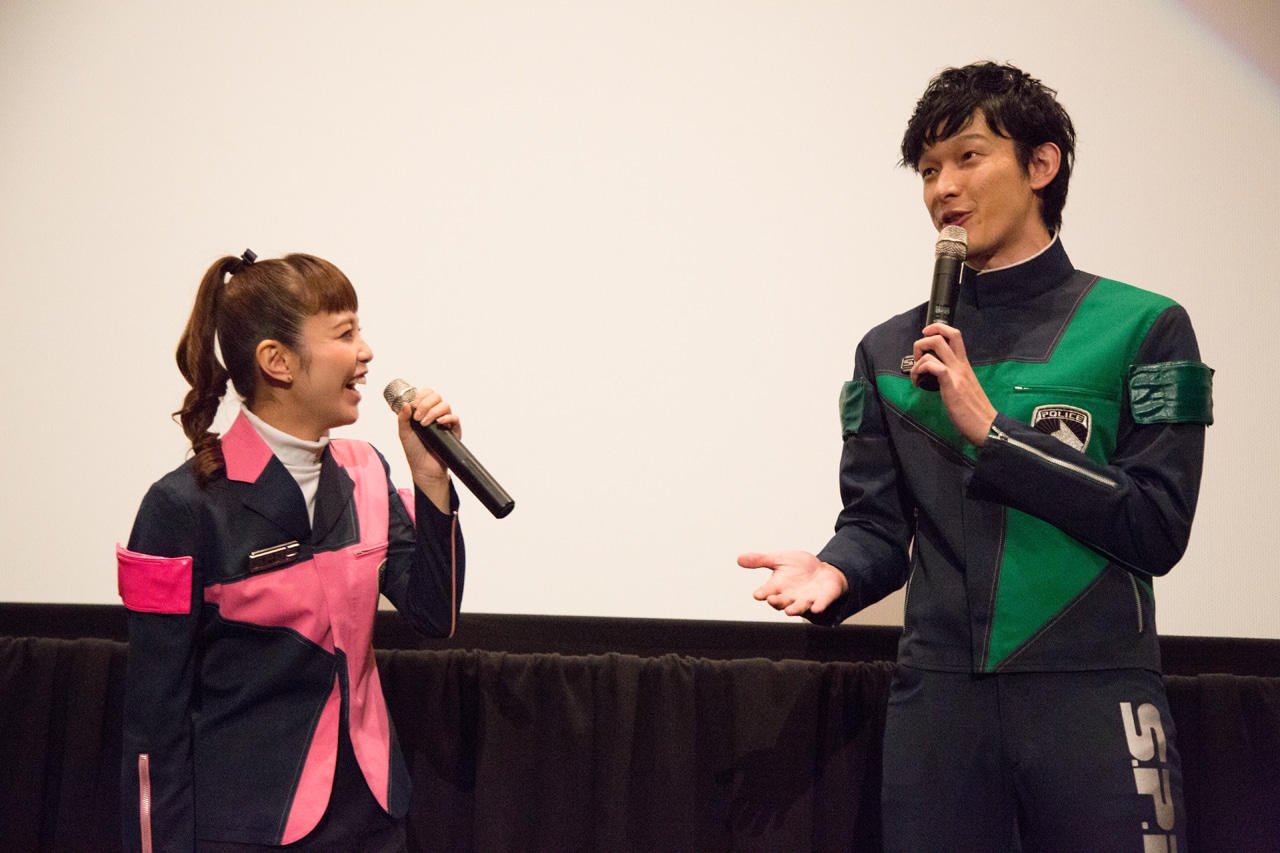 左から菊地美香、伊藤陽佑。