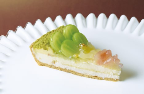 「ヴェルサイユの宮廷庭師」公開記念タルト (c)BRITISH BROADCASTING CORPORATION, LITTLE CHAOS LIMITED, 2014.