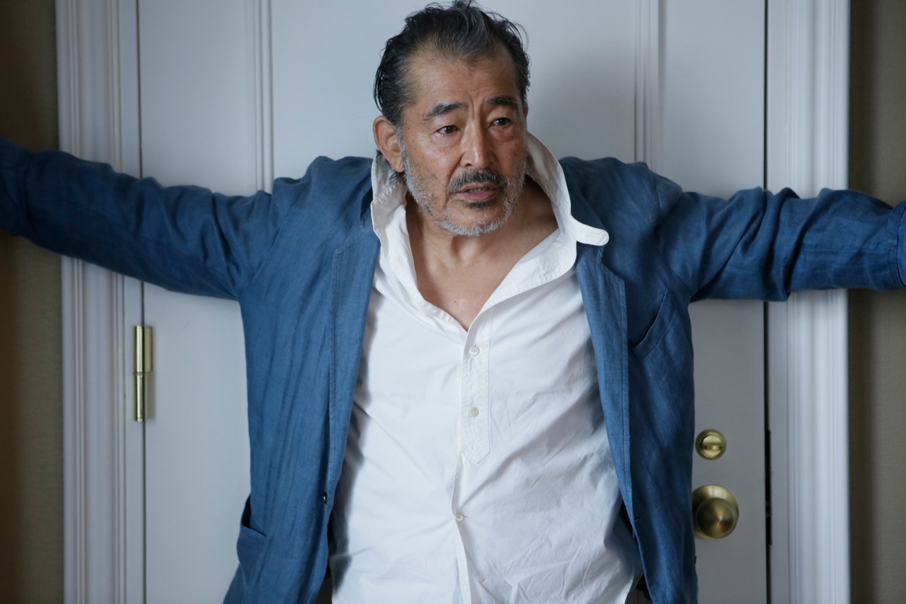「現在進行形の男」撮り下ろし写真より。