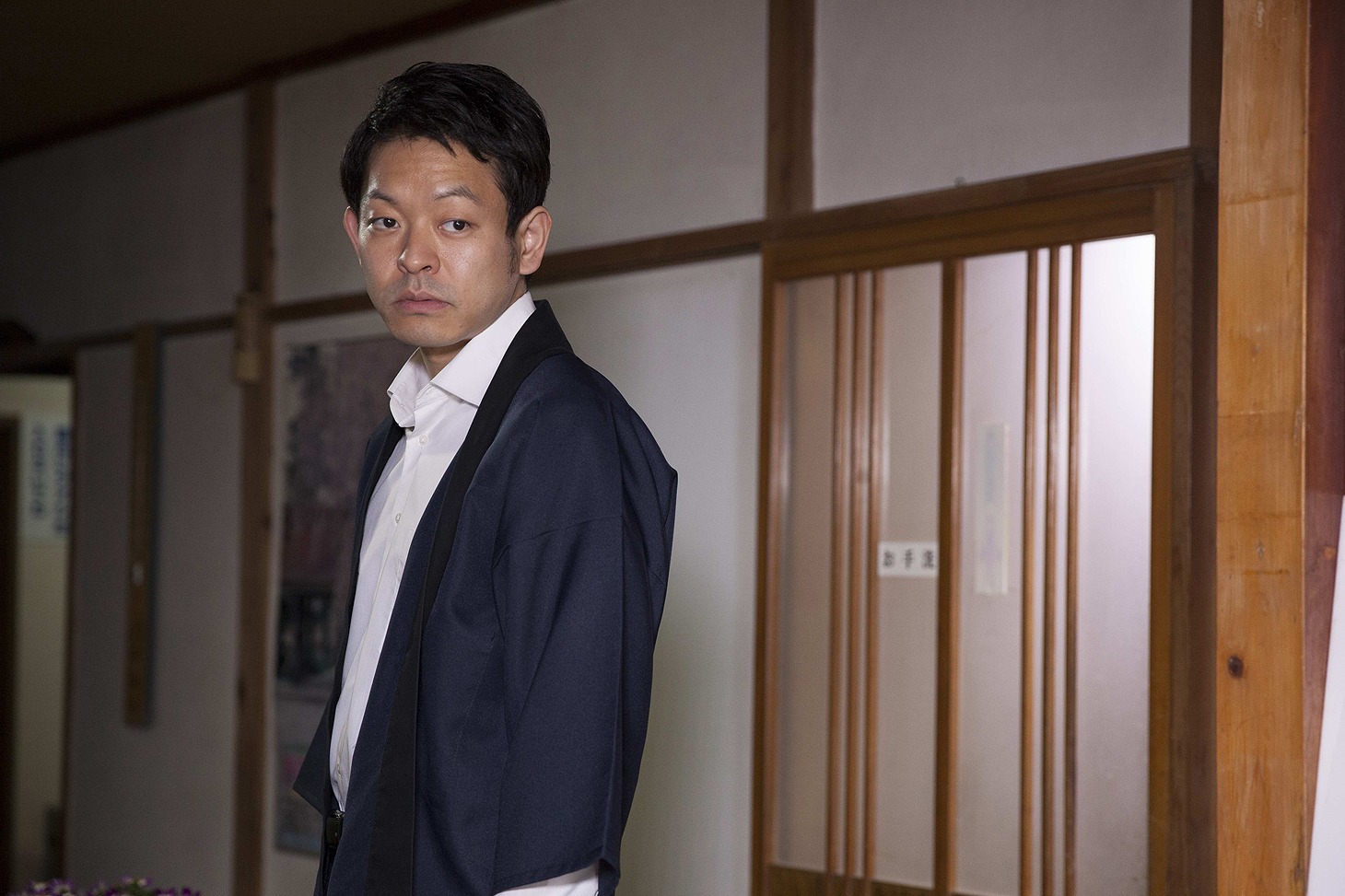 「４／猫-ねこぶんのよん-」より「ホテル葉の花」。 (c)2015 埼玉県／SKIPシティ 彩の国ビジュアルプラザ
