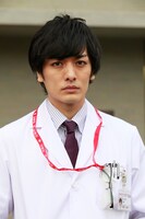 「忘れ雪」鳴海役の久保田悠来。