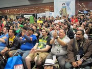 ニューヨーク・コミコン2015のガメラ生誕50周年記念イベントに集ったファンたち。