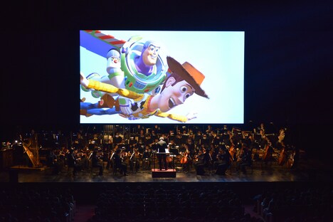 「ピクサー・イン・コンサート」2014年公演の様子。(c)Disney / Pixar 「PIXAR IN CONCERT 2014より」