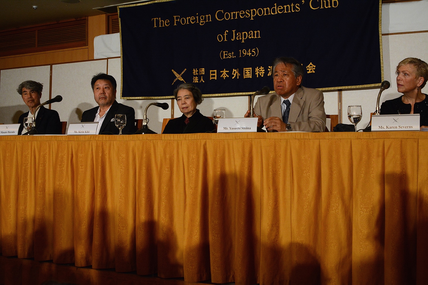 「Japan Now監督特集＜原田眞人の世界＞」記者会見の様子。
