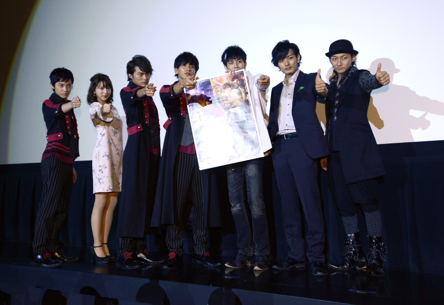 Vシネマ「鎧武外伝　仮面ライダーデューク／仮面ライダーナックル」上映イベントの様子。