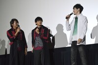 Vシネマ「鎧武外伝　仮面ライダーデューク／仮面ライダーナックル」上映イベントの様子。