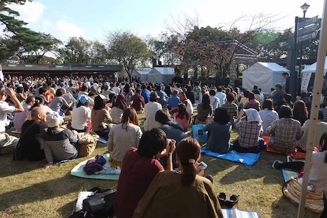 「三鷹の森フェスティバル2014」の様子。