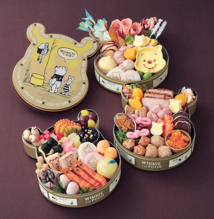 おせち・くまのプーさん・三段重 2万3900円 (c)Disney Based on the "Winnie the Pooh"works by A.A.Milne and E.H.Shepard.
