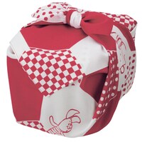 おせち・くまのプーさん・三段重 の風呂敷。(c)Disney Based on the "Winnie the Pooh"works by A.A.Milne and E.H.Shepard.