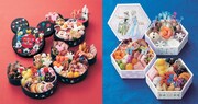 おせち・ミッキー＆フレンズ・三段重（左）、おせち・アナと雪の女王・三段重（右）。(c)Disney