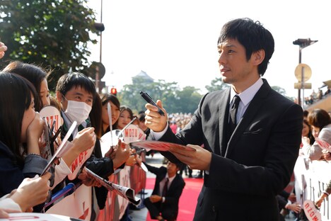 「劇場版 MOZU」凱旋レッドカーペットアライバルイベントの様子。(c)2015劇場版「MOZU」製作委員会 (c)逢坂剛／集英社