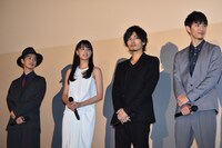 「Mr.マックスマン」初日舞台挨拶の様子。