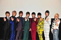 超特急と監督の福山桜子。（写真提供：フリーマン・オフィス）