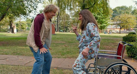 「帰ってきたMr.ダマー バカMAX!」 (c)2014 DDTo Finance, LLC